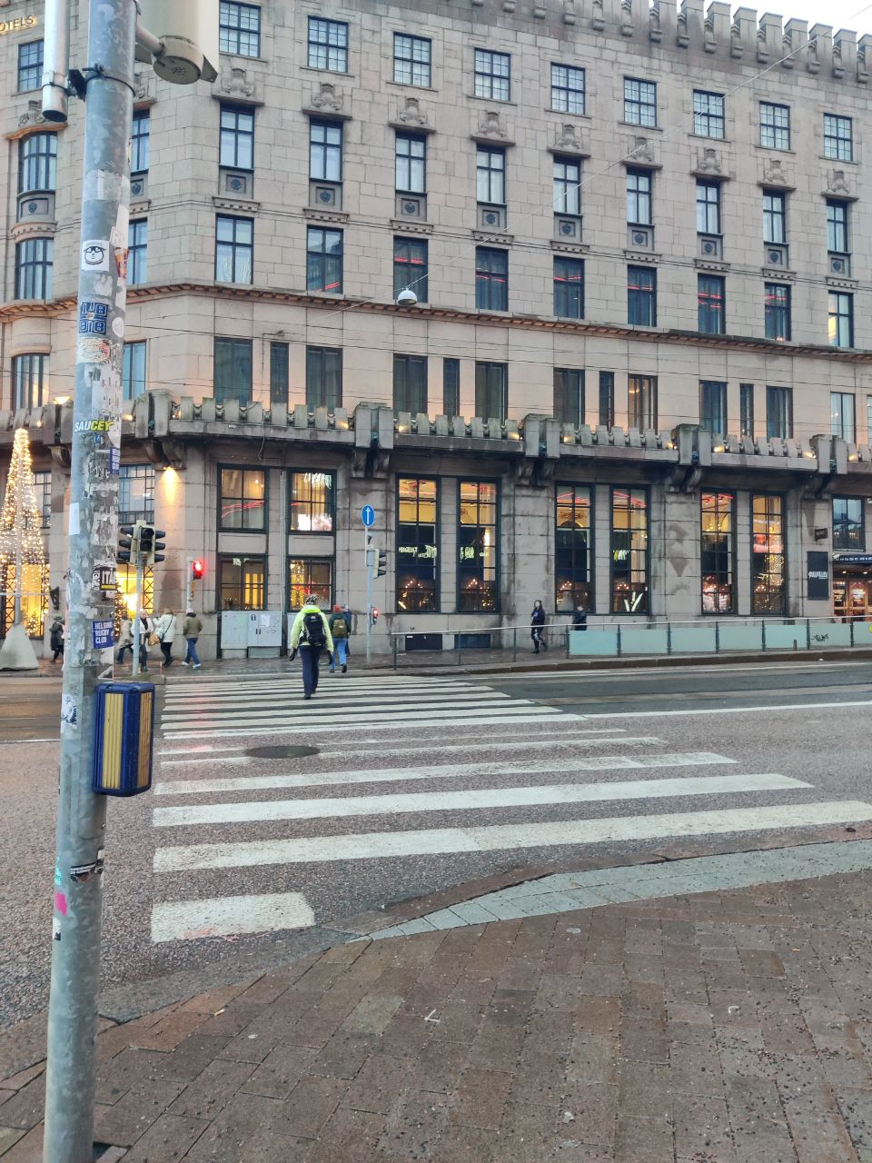 Kuva toimipisteestä: Ääniopastettu suojatie, Kaivokatu 12 ja 3