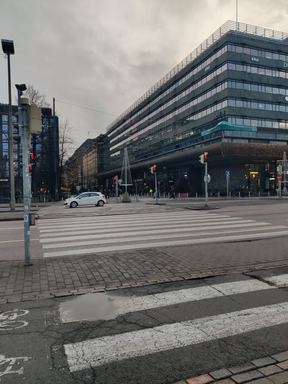 Kuva toimipisteestä: Ääniopastettu suojatie, Kaivokatu 1a ja 2
