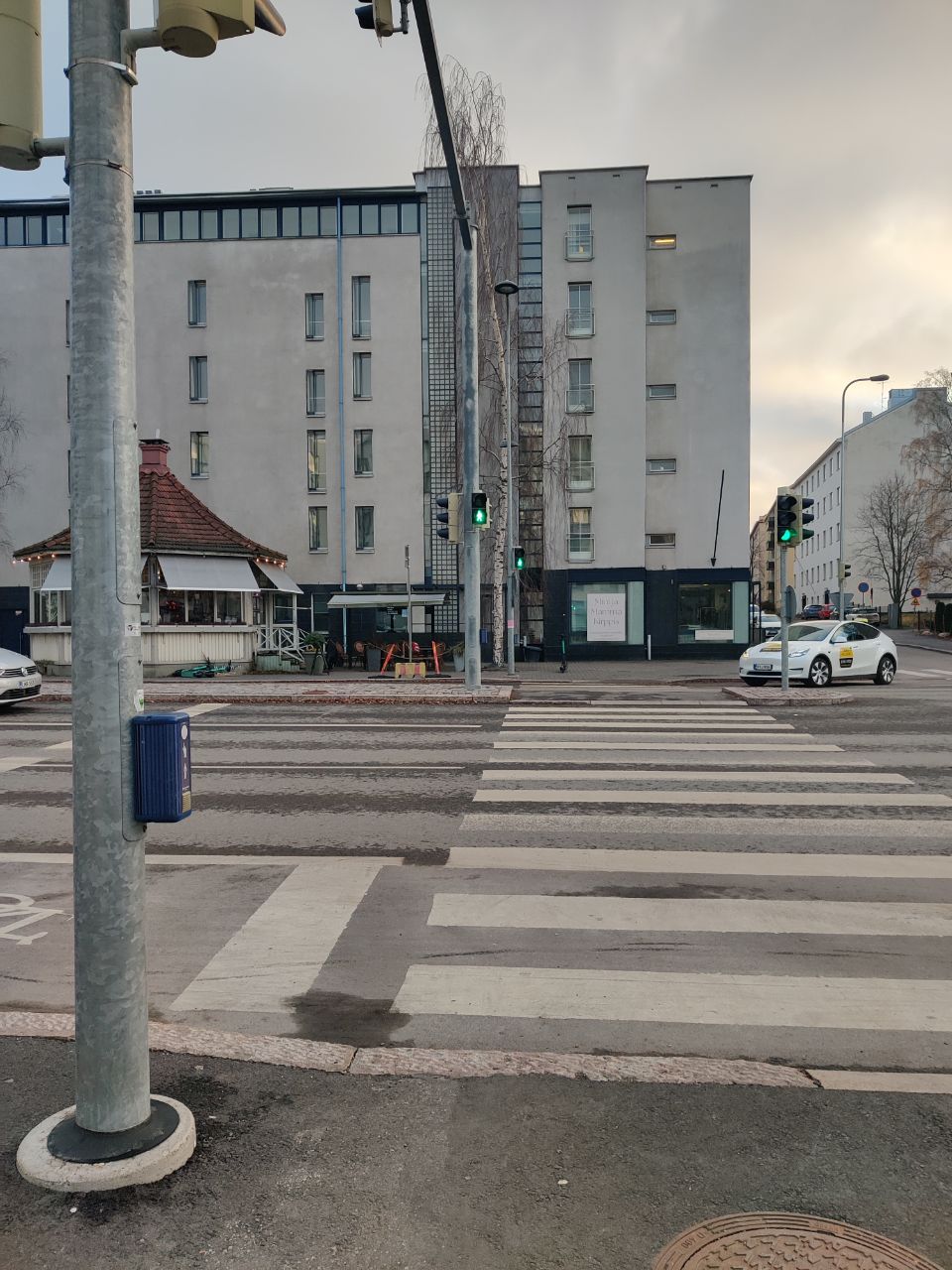 Kuva toimipisteestä: Ääniopastettu suojatie, Lauttasaarentie 3 ja 4