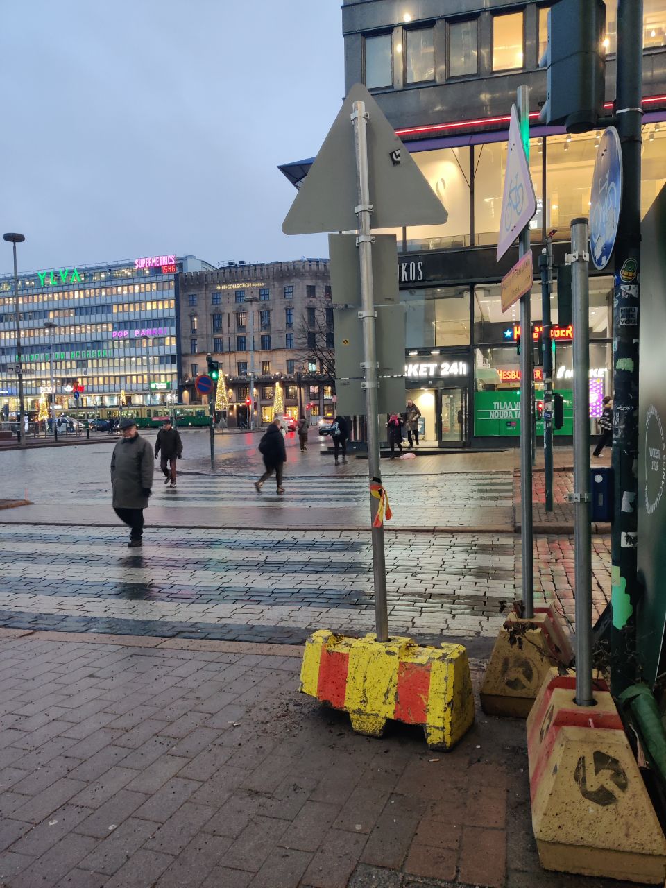 Kuva toimipisteestä: Ääniopastettu suojatie, Postikatu 1 ja 2