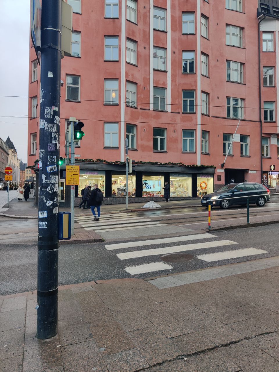 Kuva toimipisteestä: Ääniopastettu suojatie, Simonkatu 10 ja 9